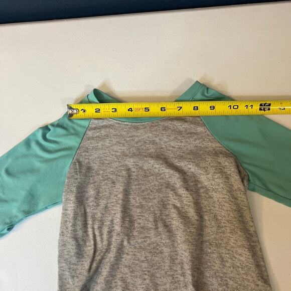 Gray and Teal Soft T-Shirt - Picture 3 of 7